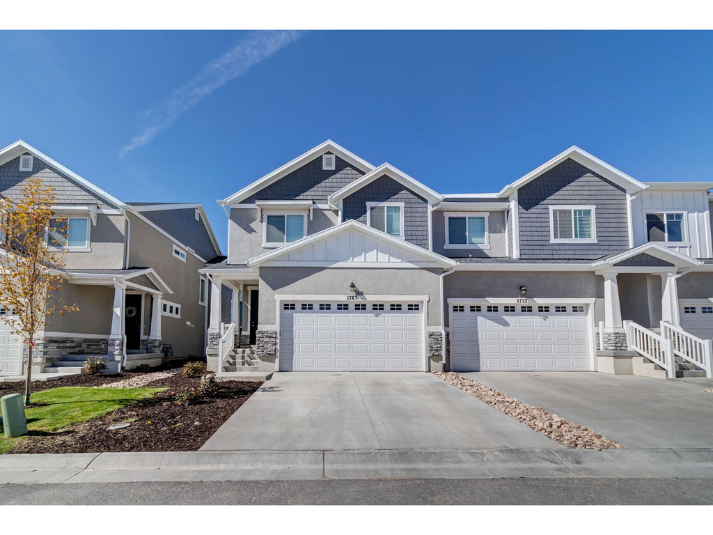 3645 W 2380 N